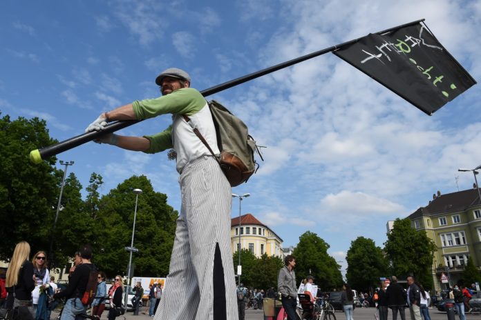 HEALTH-GERMANY-HEALTH-VIRUS-PROTEST